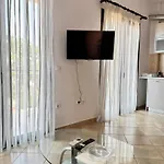 Alexis * פילוס